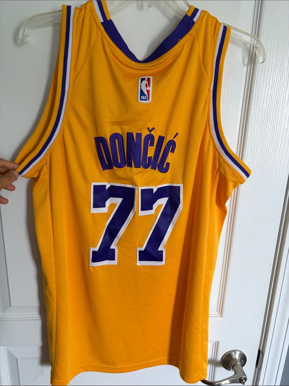 Los Angeles Lakers Luka Doncic #77 Yellow & Purple Nike Jersey - Picture 3 of 3
